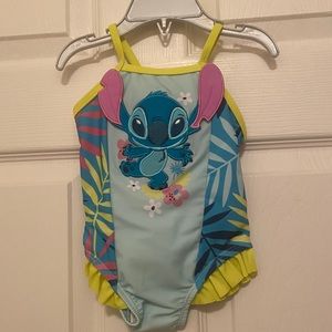 One piece stitch swimwear